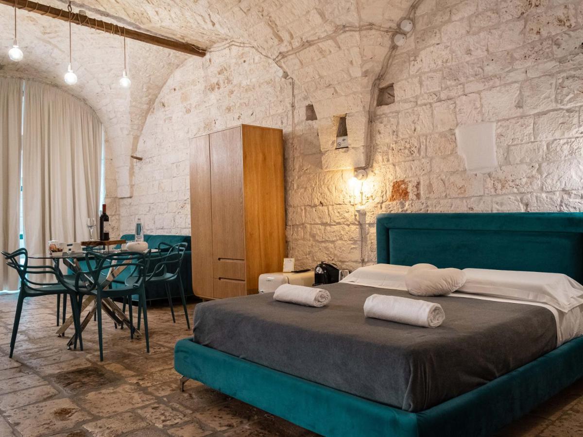 Dama Bianca Ostuni Bed & Breakfast Bagian luar foto