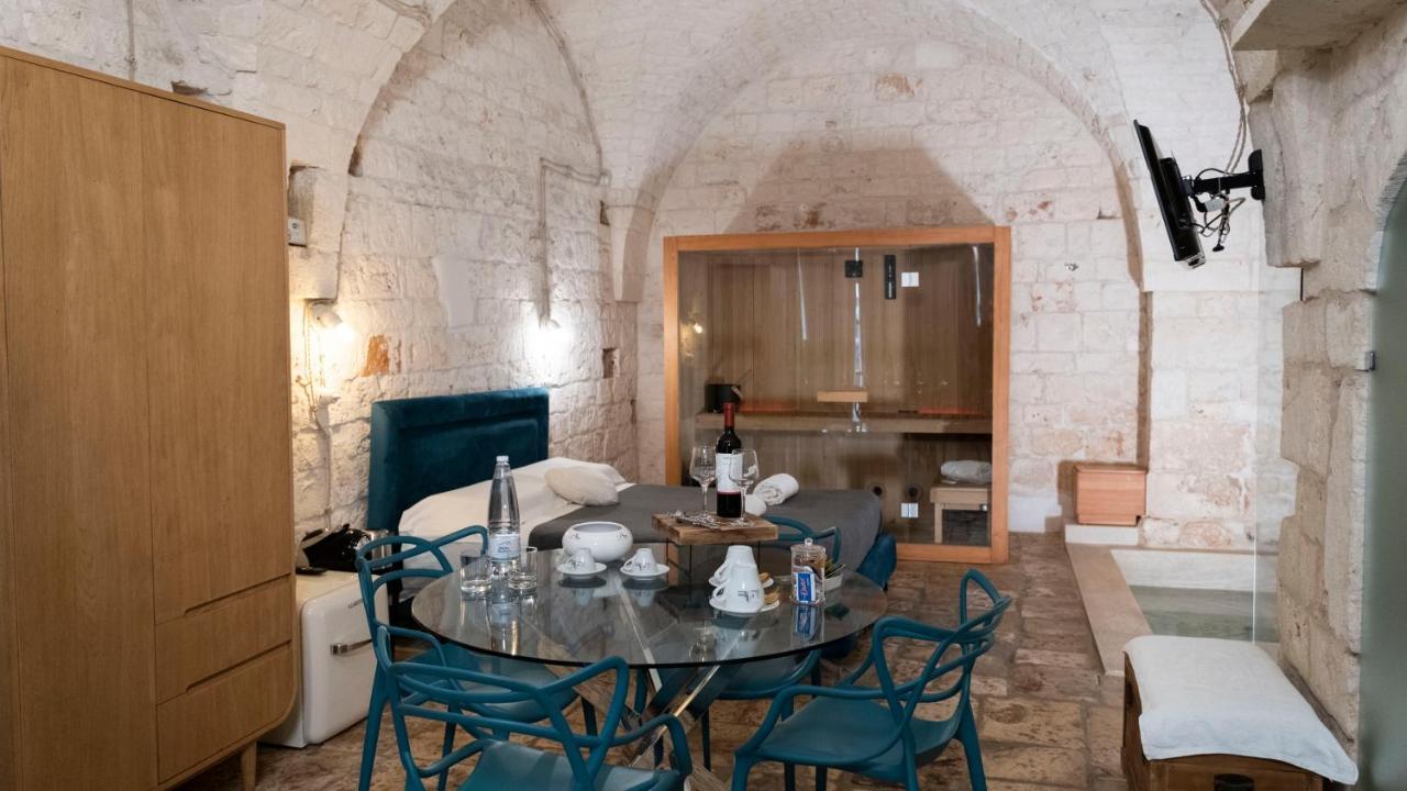 Dama Bianca Ostuni Bed & Breakfast Bagian luar foto